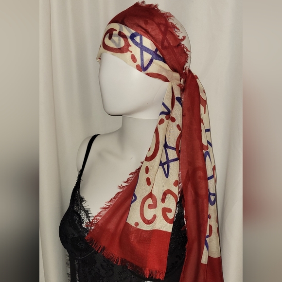 - Gucci long Scarf handmade from Gucci 100%authentic - Picture 5 of 17